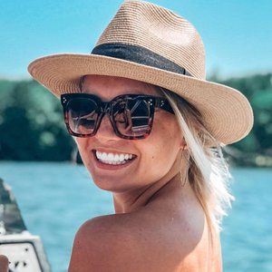 Meet your Posher, Natalie